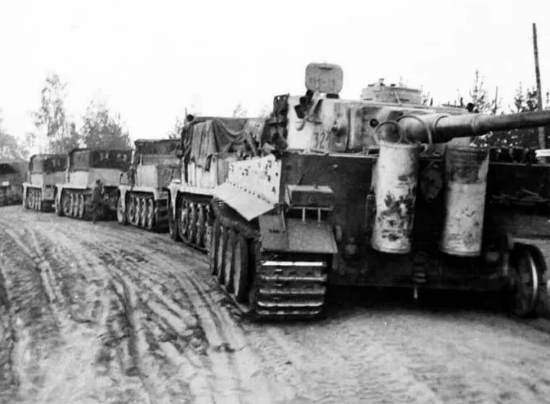 Танкоремонтный город на колесах для танковой дивизии Вермахта. Как немцы чинили танки в боевых условиях? (2020)