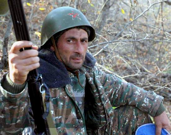 В Карабахе применяют тактику Великой Отечественной войны по наступлению в лесу (2020)