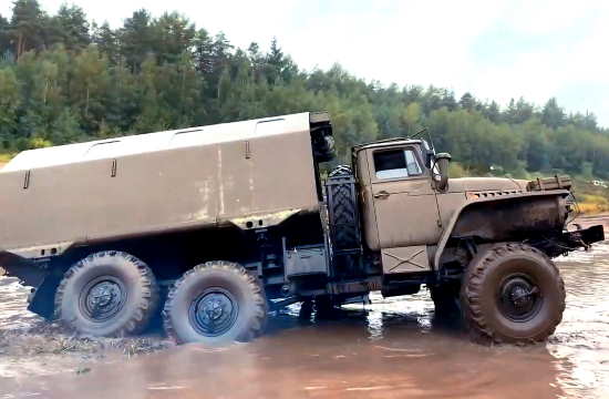 Вот почему советский грузовик УРАЛ самый проходимый. Легенда в деле! (2021)