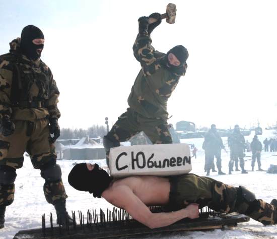 Высмеивание фильма РЕН-ТВ "Спецназ за гранью возможного". Злой обзор от Хорса (2017)