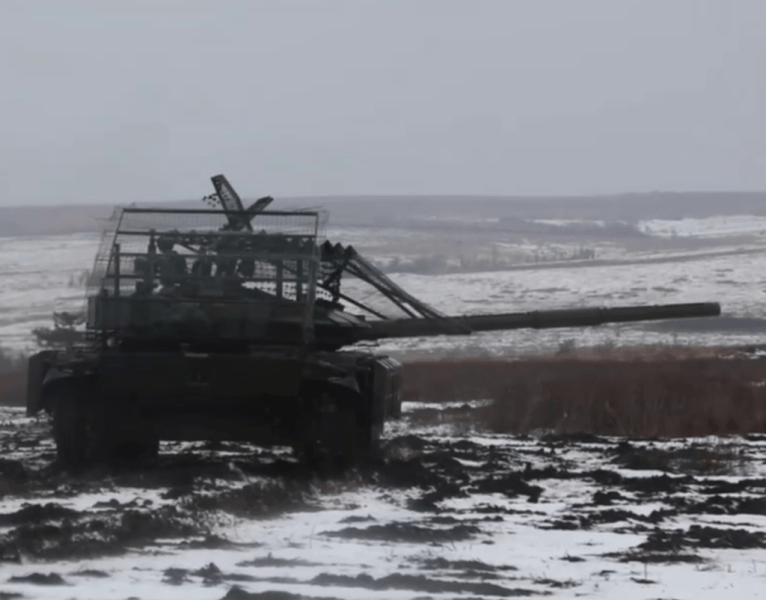 01.02.2024 Наши войска проломили оборону ВСУ у Лимана в направлении к селу Терны. Видео боевых действий на Украине: Авдеевка, Херсон, Артемовск. (13 видео)