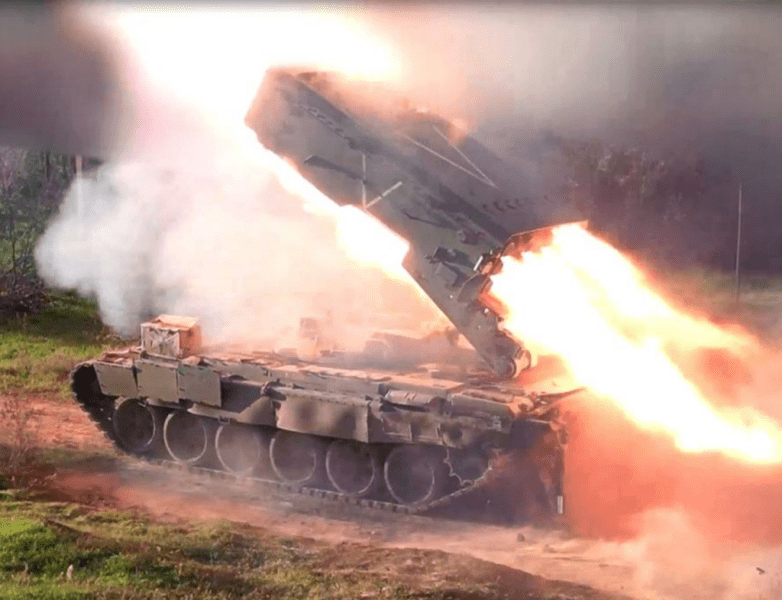 29.01.2024 ВСУ атакуют укрепрайон &laquo;Царская охота&raquo; в бой брошены большие резервы. На Запорожском фронте противник атакует роем дронов камикадзе. Украина - последние новости на сегодня. (10 видео)