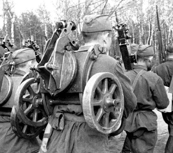 За что советские солдаты ненавидели пулеметы "Максим", ДС-39 и ДП-27? Недостатки, стоившие жизни многим бойцам (2019)
