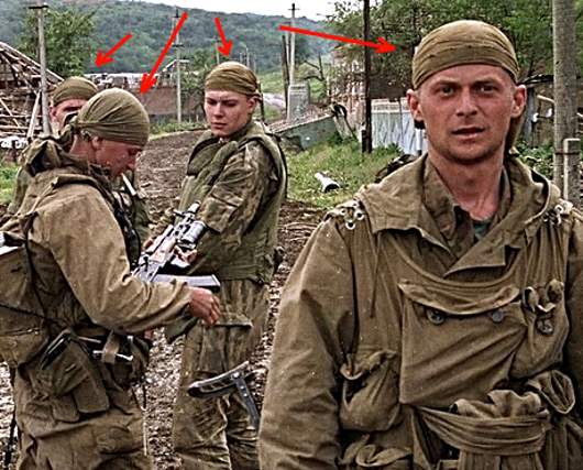 Зачем солдаты в Чечне массово повязывали одинаковые косынки? "Это обалденная вещь!" (2020)