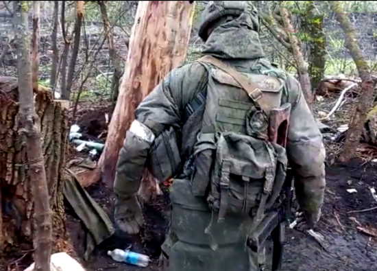 ЖЁСТКИЕ КАДРЫ ПОСЛЕ БОЯ: российский спецназ осматривает позиции ВСУ. "ВОЙНА БОГОВ": последние сводки и видео 8 мая (22 видео)