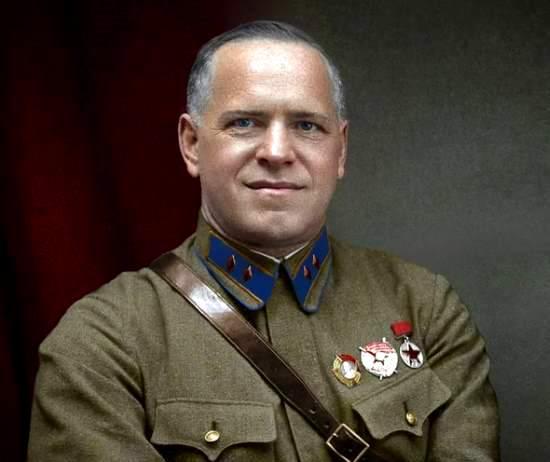 Звания и знаки различия комсостава РККА до войны. Как Жуков внезапно перескочил с комдива до комкора? (2020)