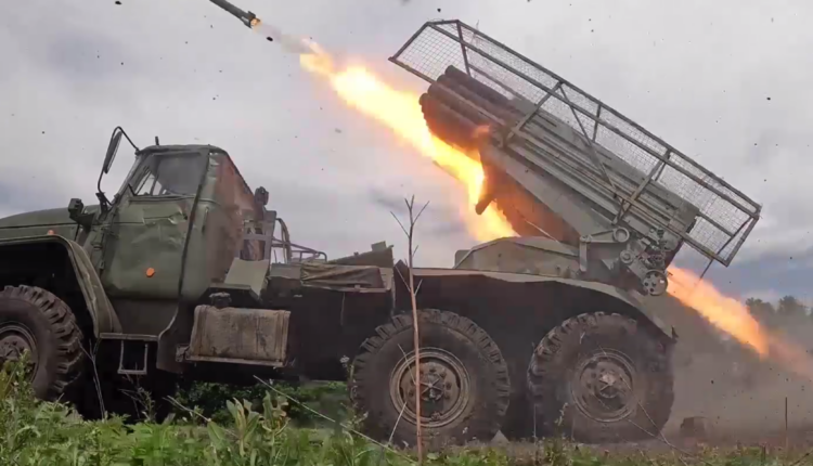 08.07.2024 Украина. Срочные сводки с фронта. Мощнейший ракетный удар нанесен по Киеву. Сильная атака ВСУ на Глубокое с западной, южной и юго-восточной части. (15 видео с фронта)