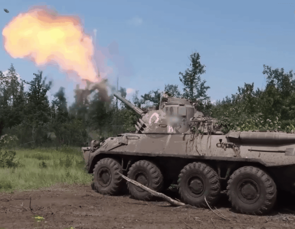 05.07.2024 Война на Украине, последние сводки с фронта. В районе Карловки сильные бои, враг сильно огрызается. Занята важная высота в районе Нью-Йорка. Карта боевых действий на сегодня. (16 видео)