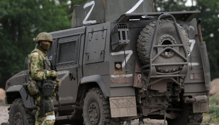 28.08.2024 Украина. Штурмовики взяли город Новогродовка за три дня. На трассе Рыльск-Льгов Курская области атакованы гражданские машины, в небе вражеские FPV-дроны. Карта боевых действий. (11 видео)