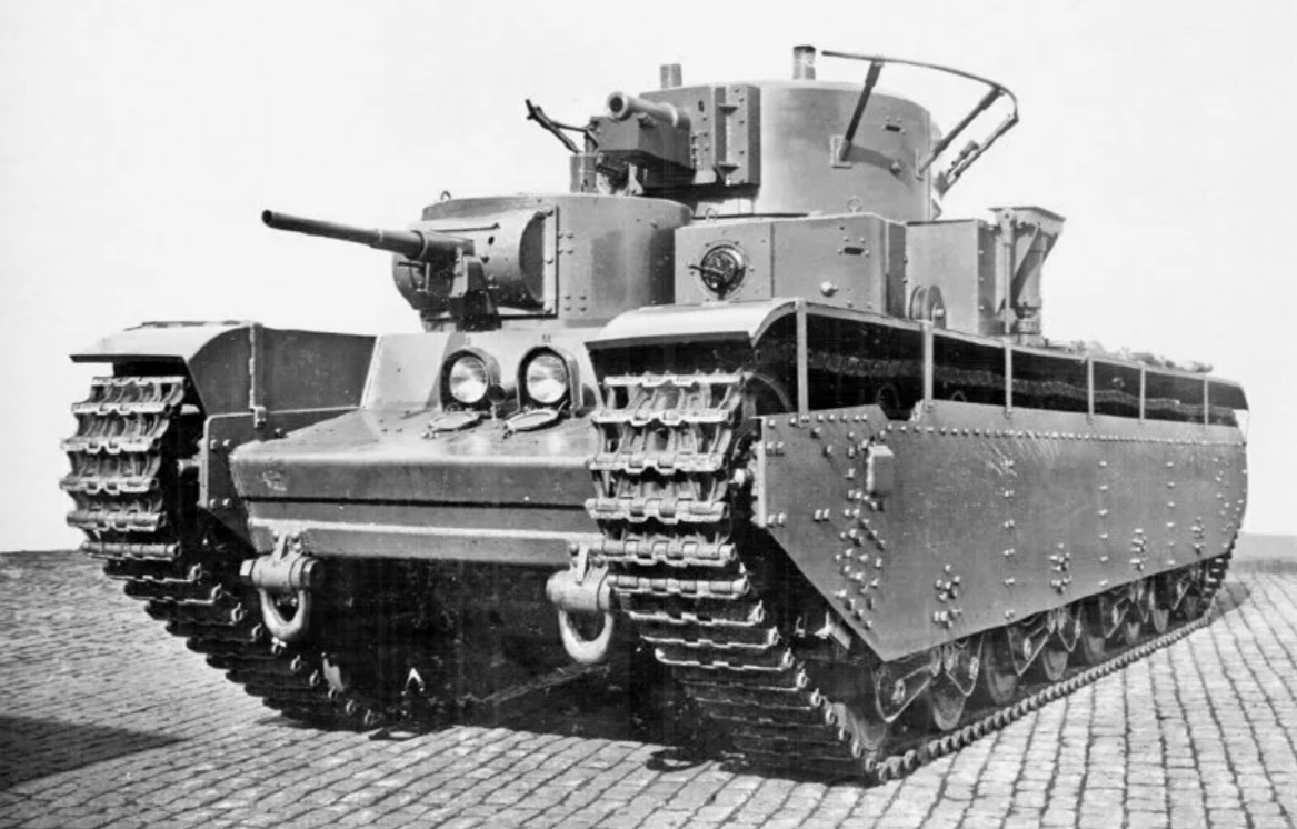 Разработка первого в СССР тяжелого танка началась в конце 1920-х годов. Разработка первого в СССР тяжелого танка началась в конце 1920-х годов.