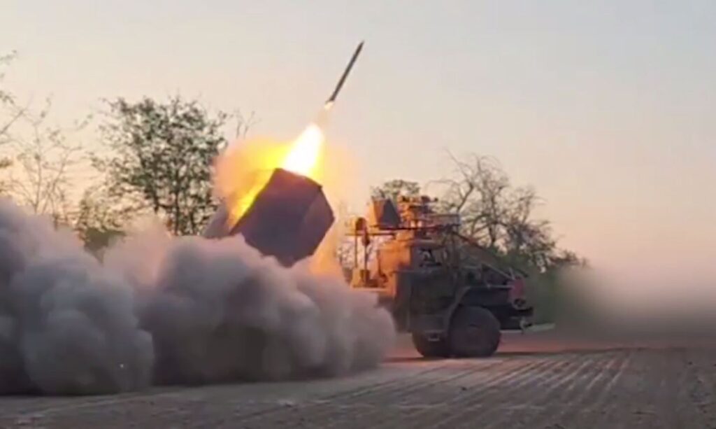 Горячая сводка с ключевых направлений фронта на 30 августа. Оборона ВСУ трещит по швам: ВС РФ прорвались к Новоселовке и завершают зачистку Удачного. (15 видео) – Страница 10